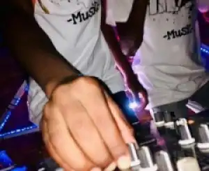 Nvs MusiQ - Labantwana Ama Uber (Revisited Mix) ft. Classified